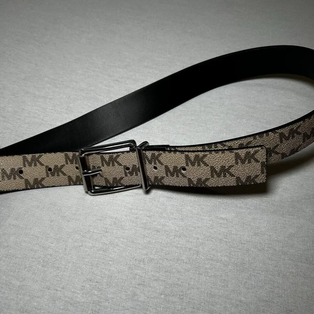Michael Kors reversible signature logo and leather belt Size M (est), Preppy